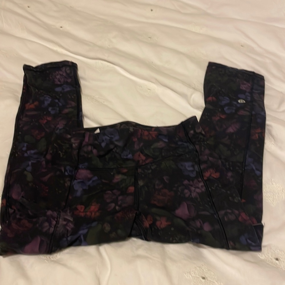 Lululemon floral crop leggings